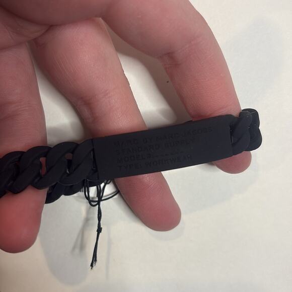 NWT black Marc Mac Jacob’s rubber chain look bracelet - Picture 2 of 4